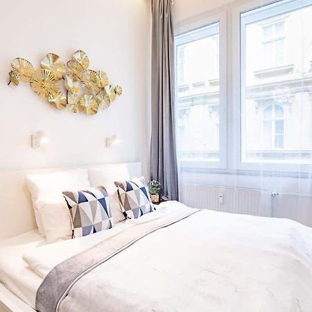 Ultra Central - New - Comfy Studio Budapest Exteriör bild